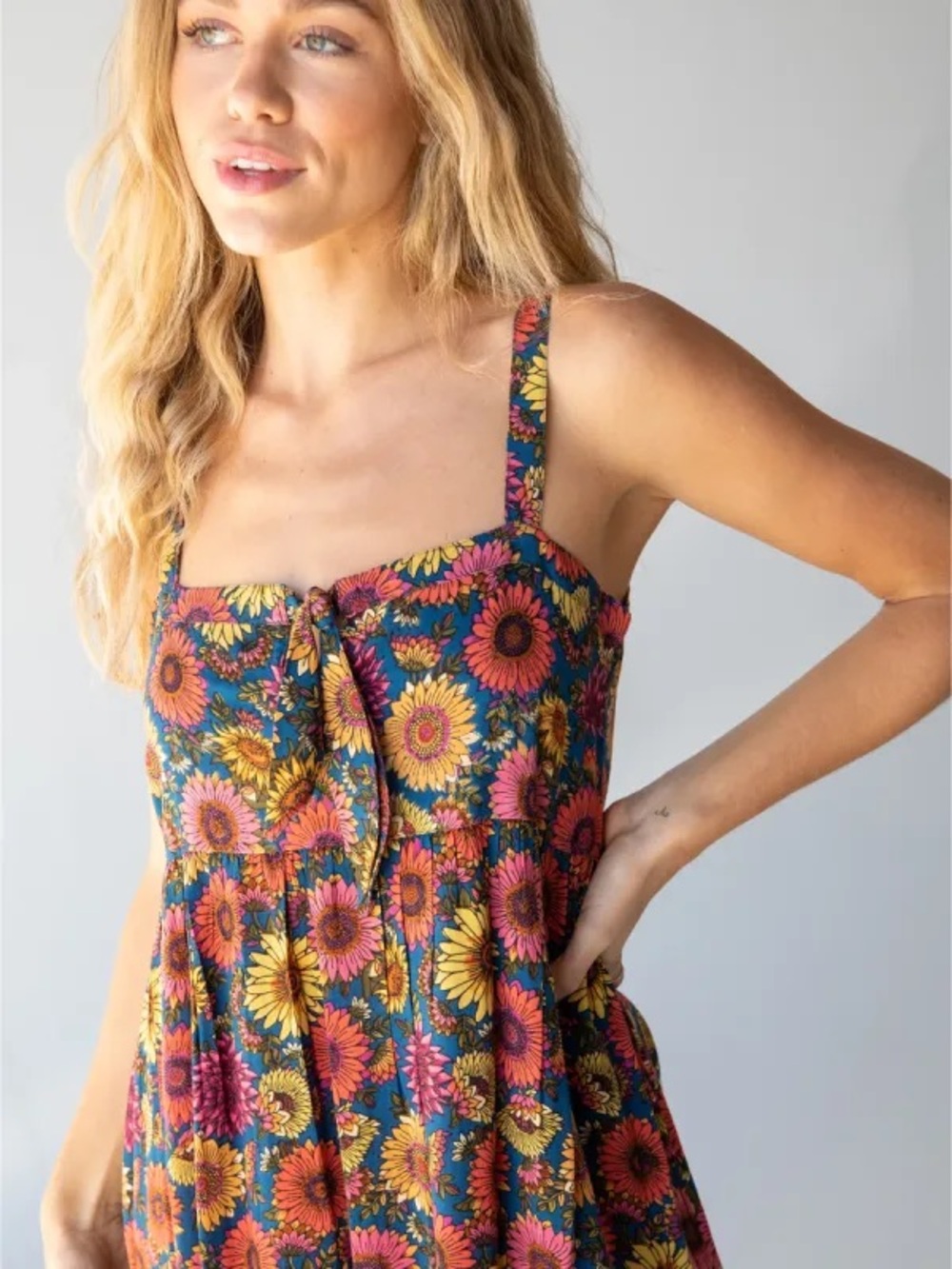 NATURAL LIFE Patti Tie-Front Maxi Dress in Red Sunflower Boho Hippie Summer - Picture 3 of 8